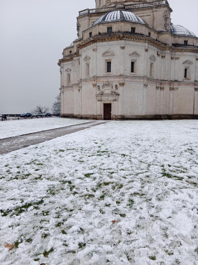 Casa Vacanza Todi Antica ภายนอก รูปภาพ